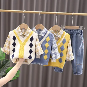 2023 Новый модный комплект детской одежды, вязаный жилет + рубашка с длинным рукавом + джинсовые брюки, 3 шт., повседневный детский костюм в корейском стиле для малышей, одежда